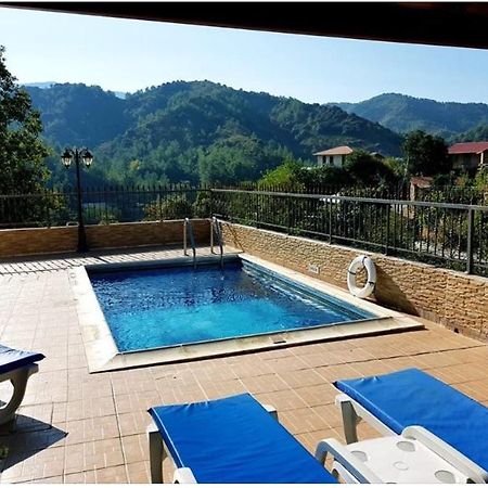The Love Holiday House Tris Elies Dış mekan fotoğraf