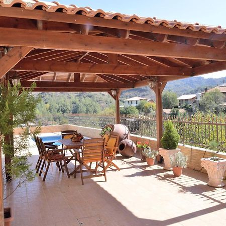 The Love Holiday House Tris Elies Dış mekan fotoğraf
