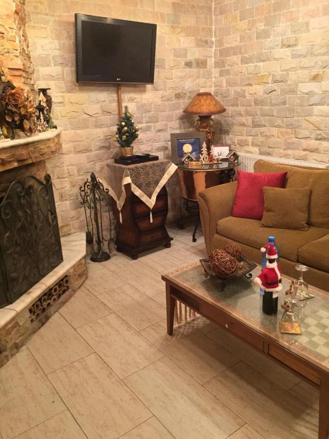 The Love Holiday House Tris Elies Dış mekan fotoğraf