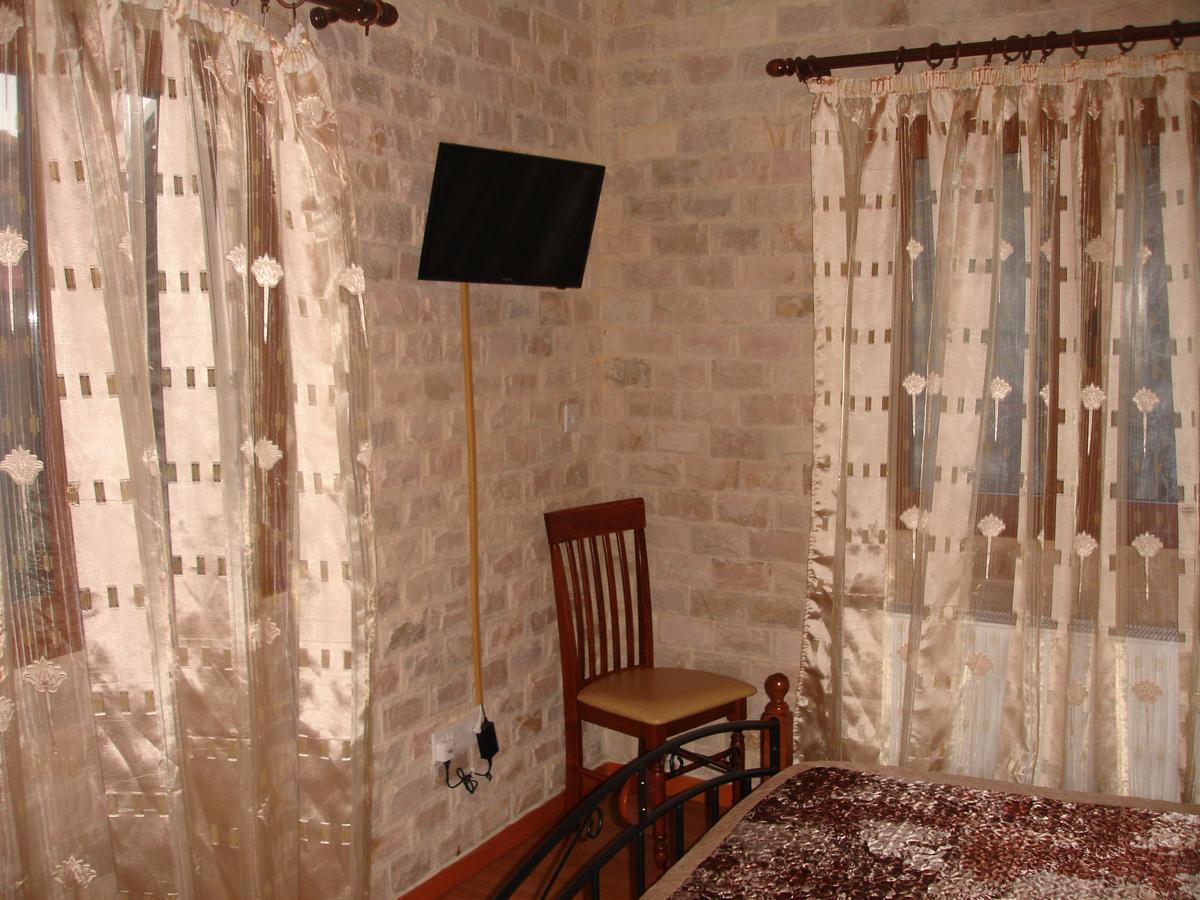 The Love Holiday House Tris Elies Dış mekan fotoğraf