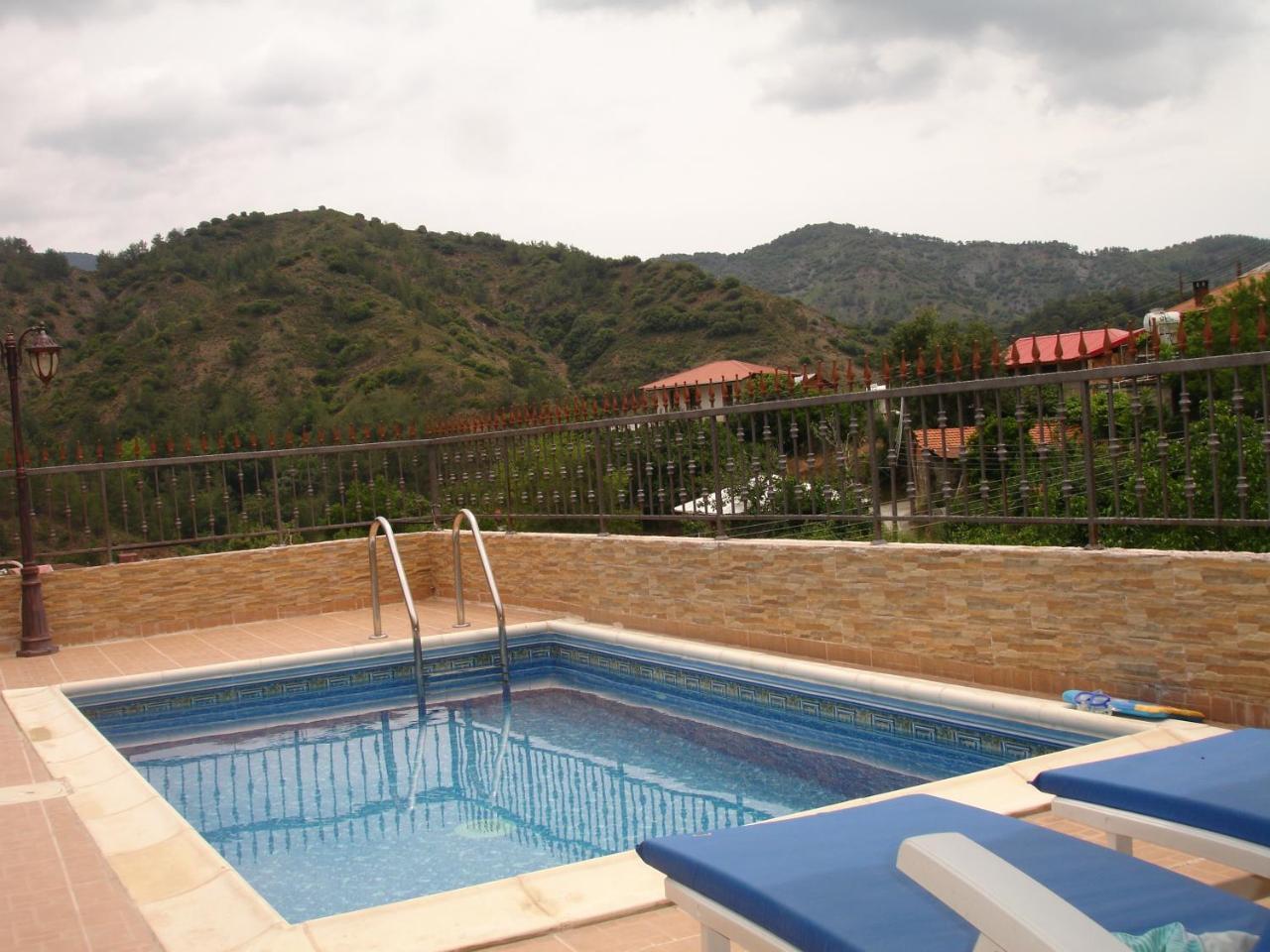 The Love Holiday House Tris Elies Dış mekan fotoğraf